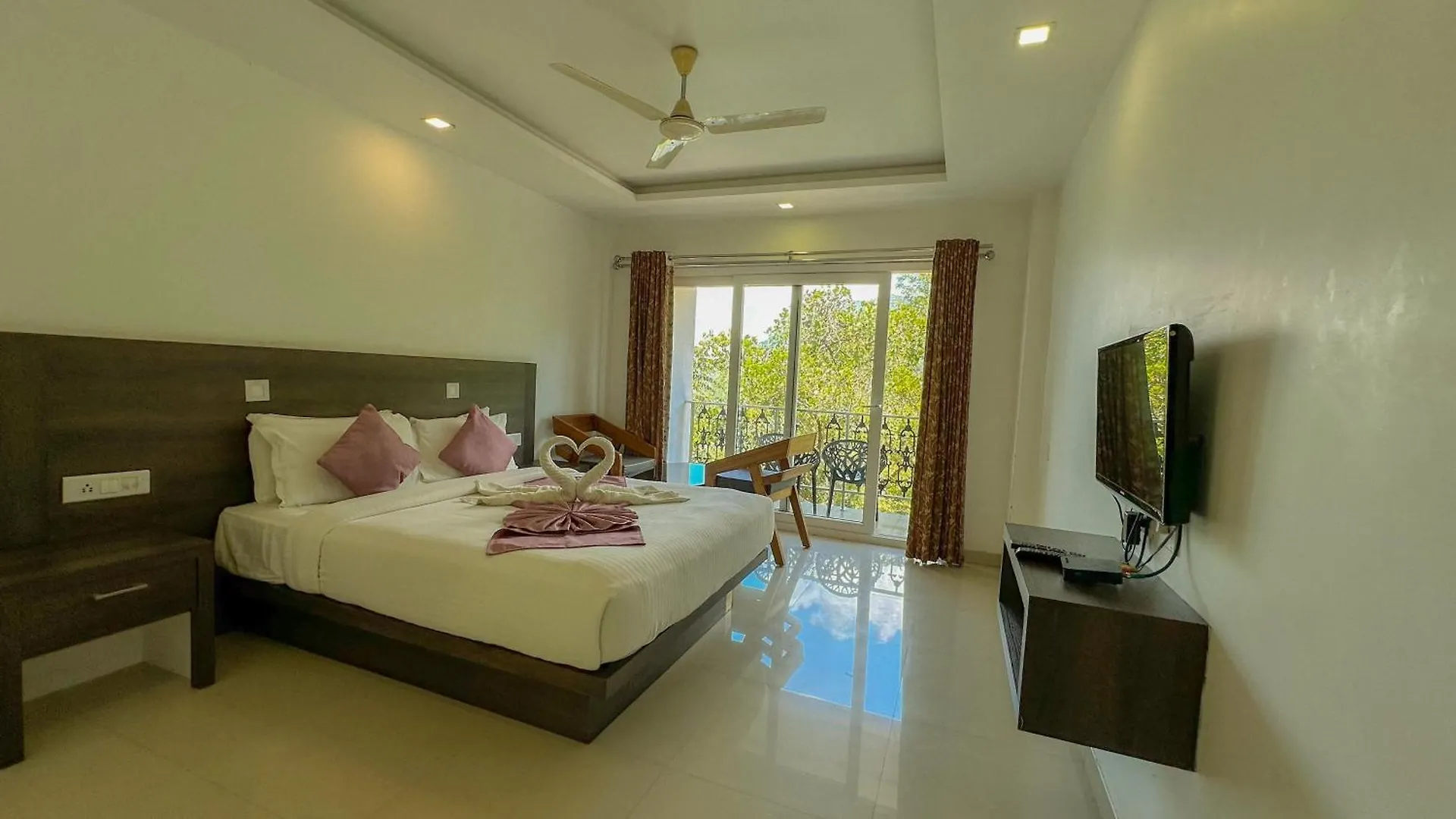 ****  Hotel The Heights Munnar Indie